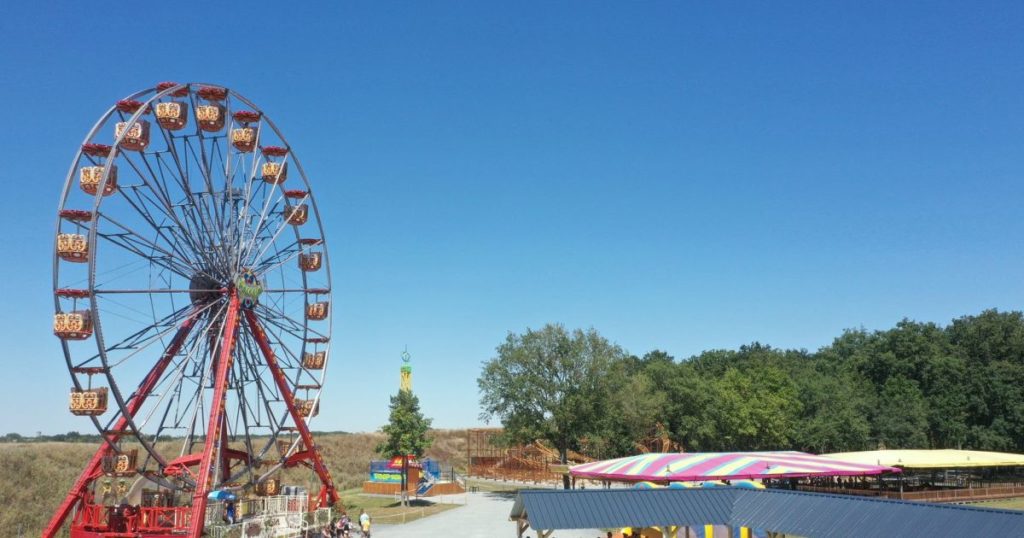Vintage Camper Touraine Family park